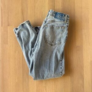 Abercrombie curve love 90s straight jean. Size 28 short.